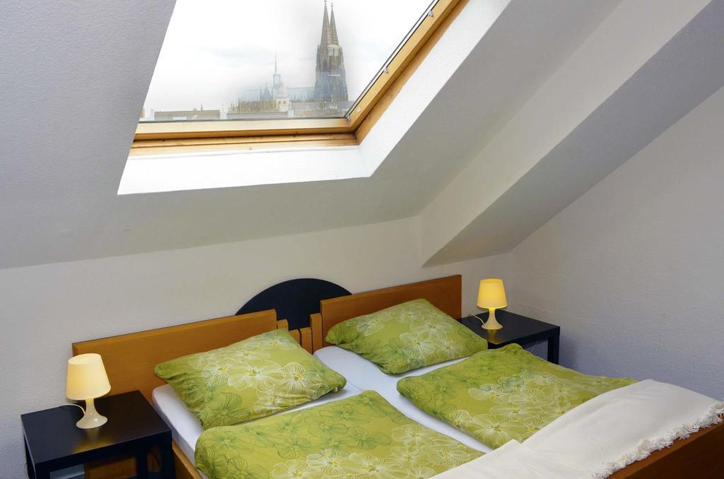Hotel Ziegenhagen Cologne Room photo